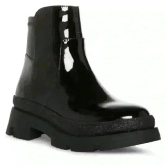 NEW! Steve Madden Kids' Trap Boot in Black Patent Boot - Picture 1 of 8